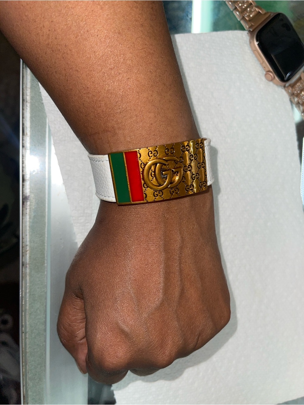 Gucci White Leather Bracelet with Gold GG Plaque and Red-Green Stripe